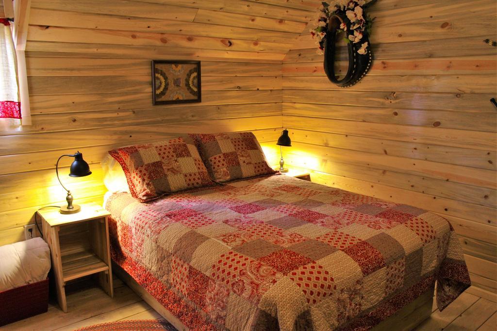 مونتيسلو Silver Cabin In The Western Barn المظهر الخارجي الصورة