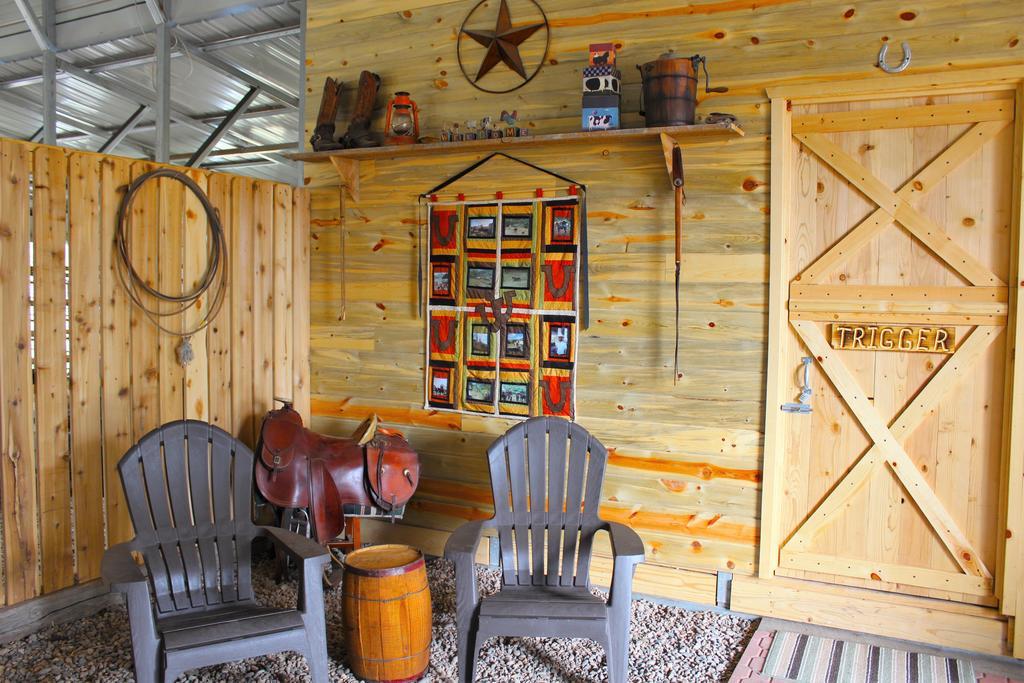 مونتيسلو Silver Cabin In The Western Barn المظهر الخارجي الصورة